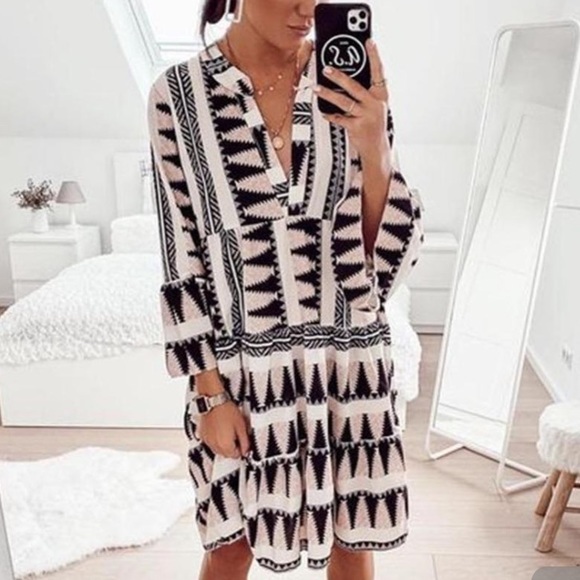 Geo Print A-Line Bell Sleeve Midi Dress